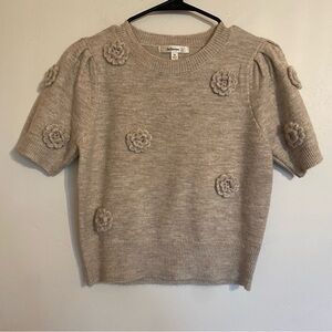 Beige Short Sleeve Sweater Top with Floral Accents size M